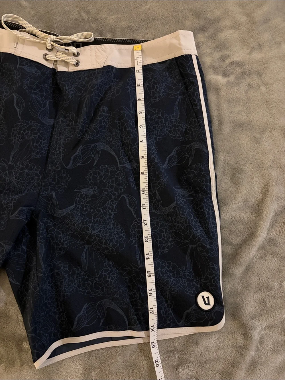 Vuori Navy Floral-Print Swim Cruise Board Shorts 7” with White Trim